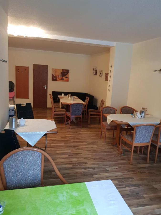 Hotel Zur Altstadt Calbe Eksteriør billede