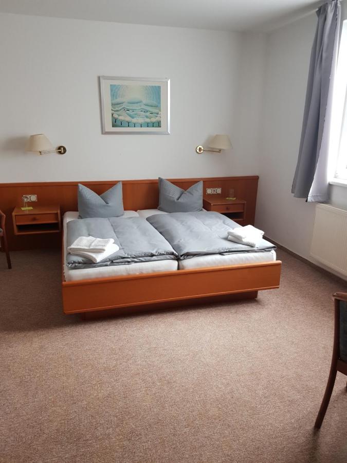 Hotel Zur Altstadt Calbe Eksteriør billede